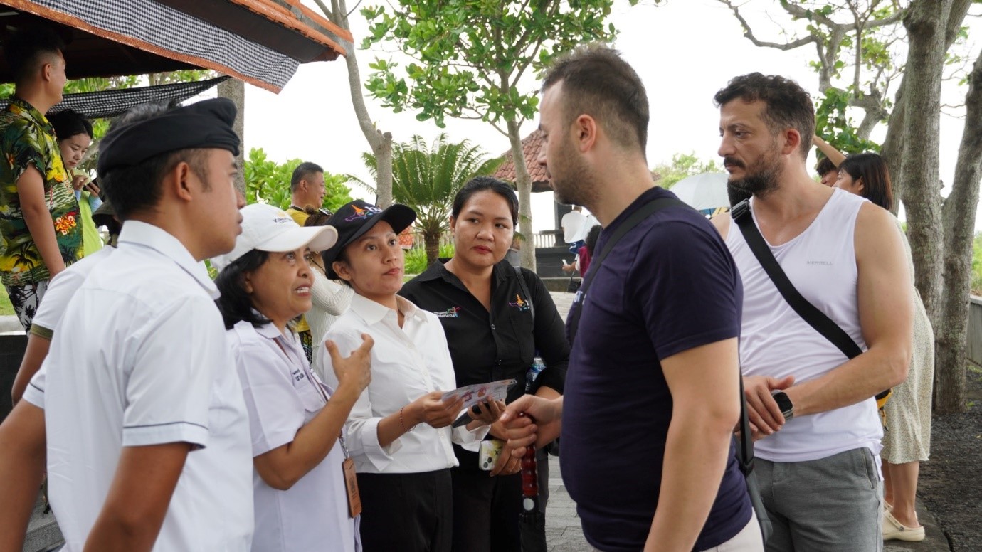 pungutan wisatawan asing