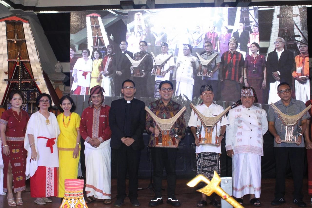 perayaan natal IKAT Bali