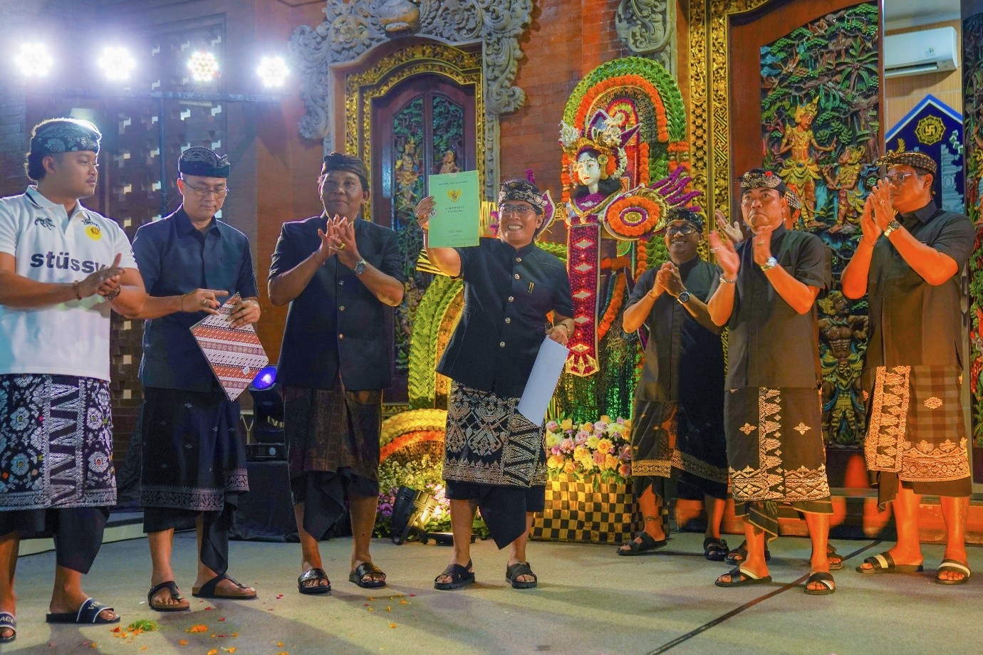 hibah tanah seminyak