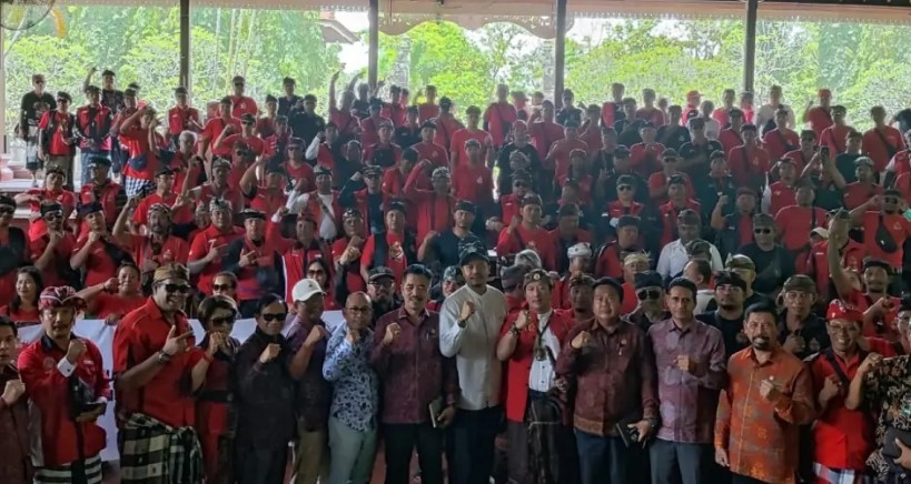 Kesatria Keris Bali
