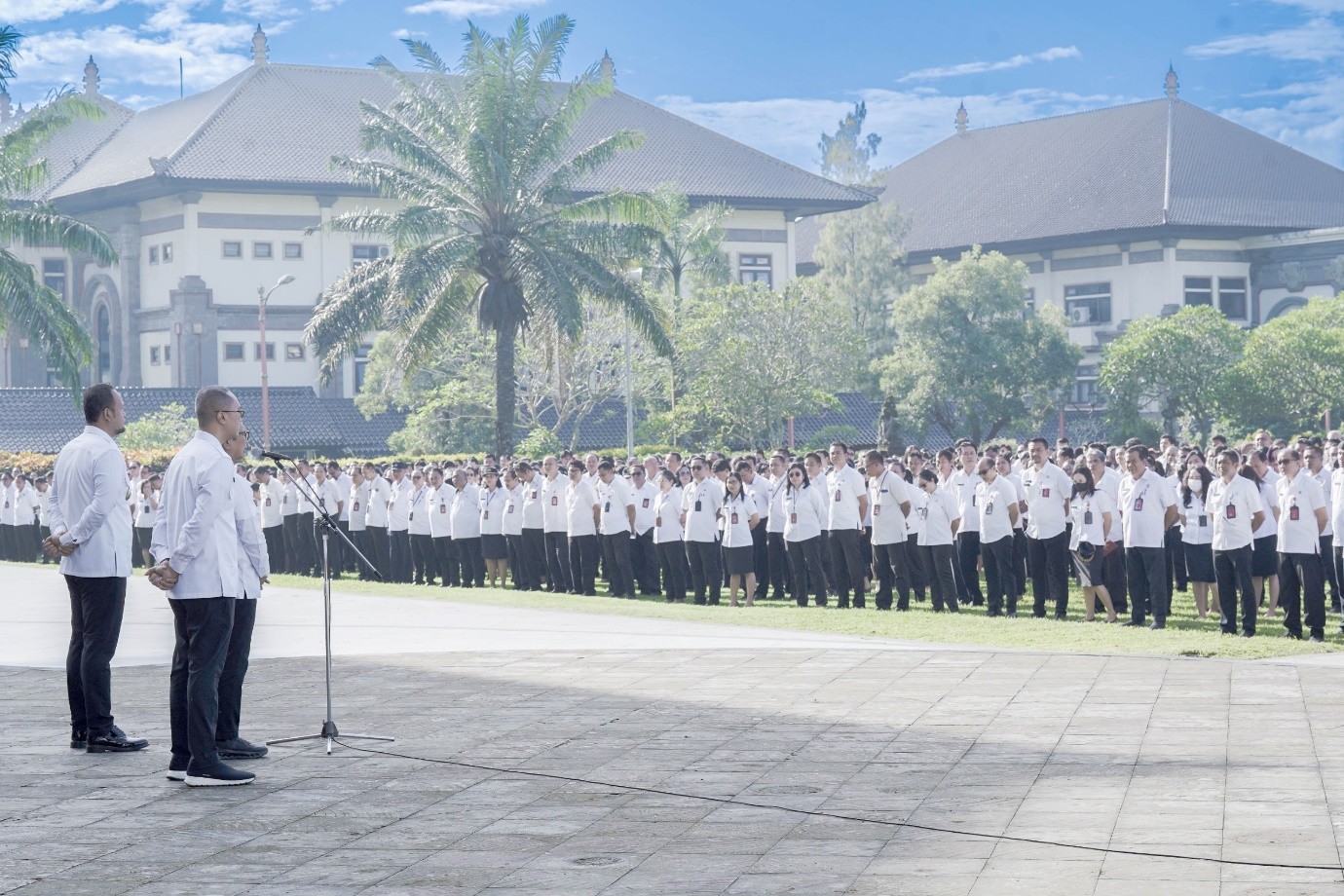 Bupati Adi Arnawa