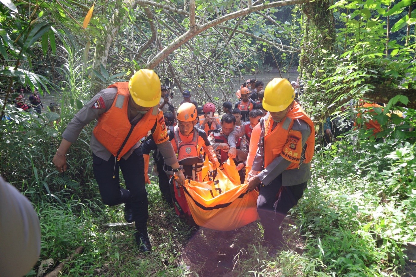 pekerja jatuh di sungai ayung