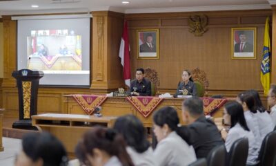 Bupati Adi Arnawa