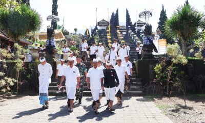 Gubernur Wayan Koster memimpin Rakor jelang pelaksanaan Karya Ida Bhatara Turun Kabeh (IBTK) di Gedung Visual Besakih