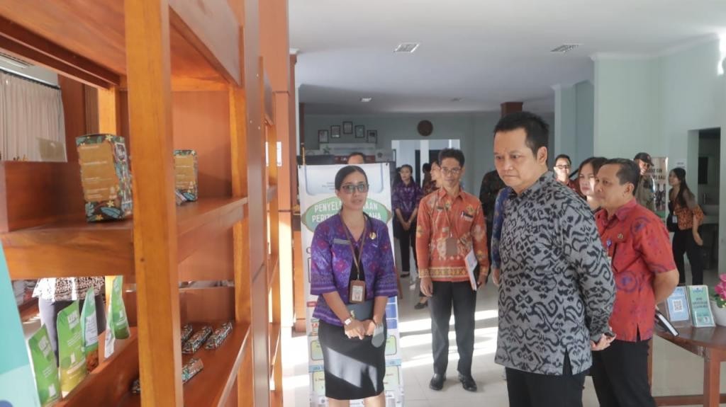 plut jembarana