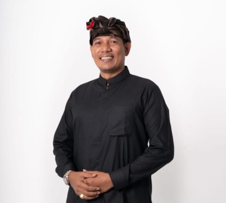 Jro Mangku Wisna (JMW), Bandesa Desa Adat Kesiman Denpasar