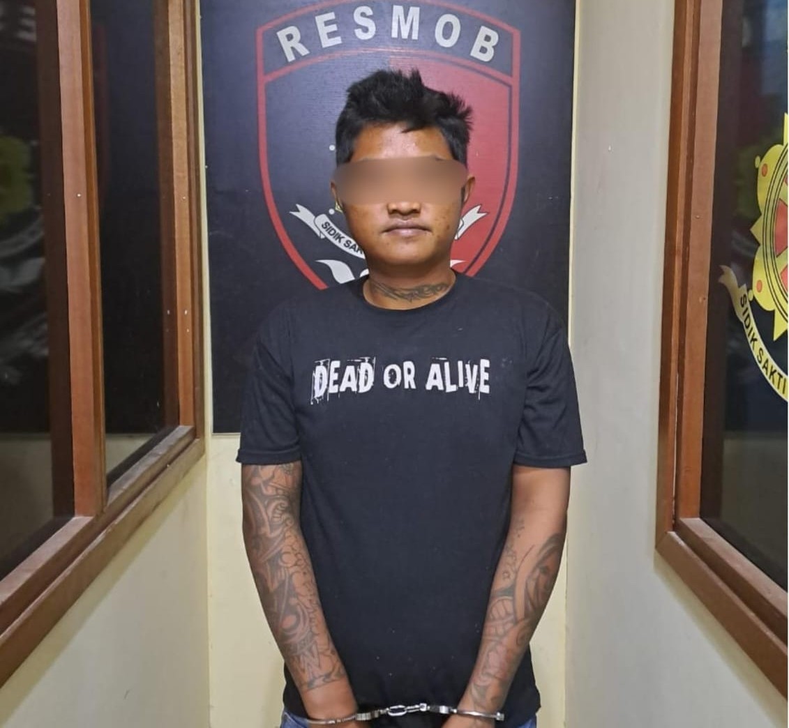 penusukan di menesa