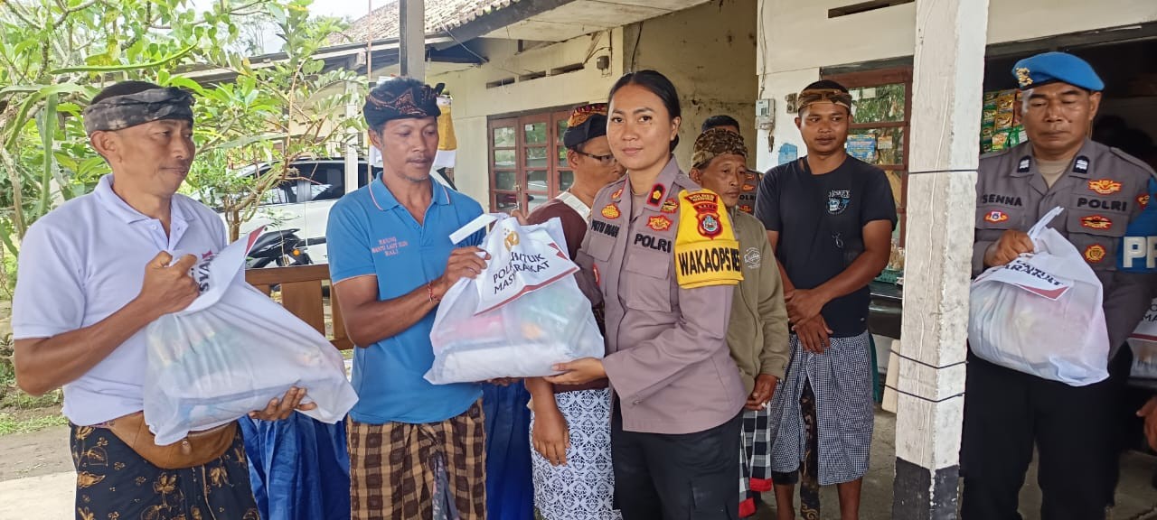 Polres Gianyar Hadir di Tengah Warga, Gelar Minggu Kasih dan Bakti Sosial