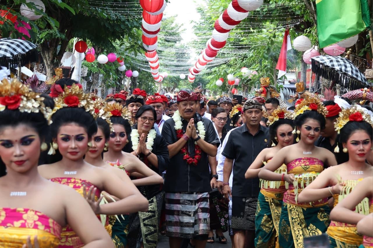 Tanah Lot festival