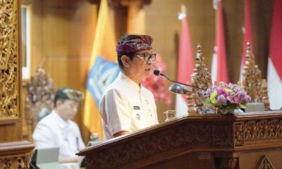 Bupati Adi Arnawa