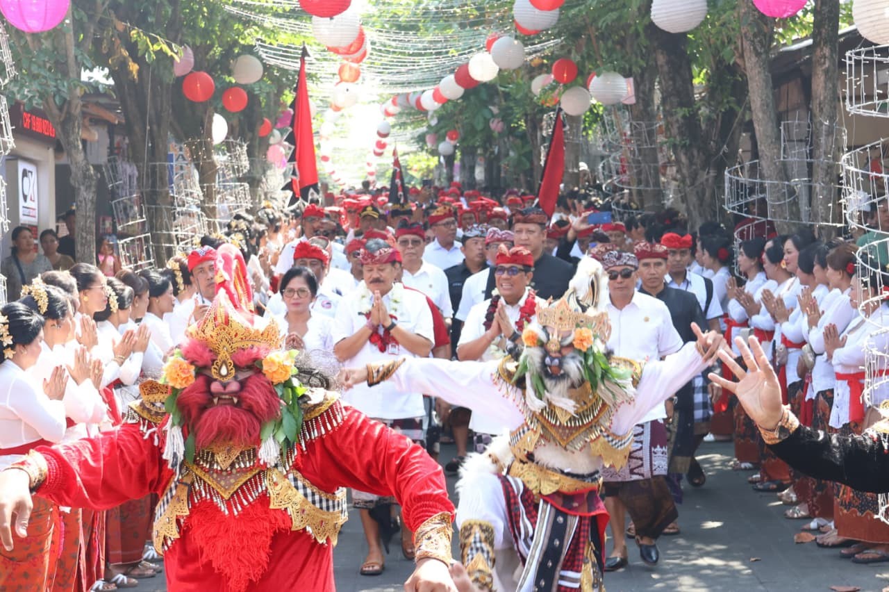 tanah lot festival
