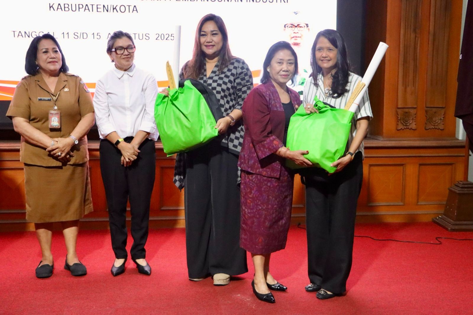 si putri denpasar