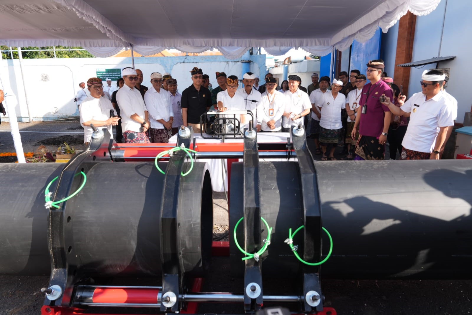 pipa bawah laut nusa dua