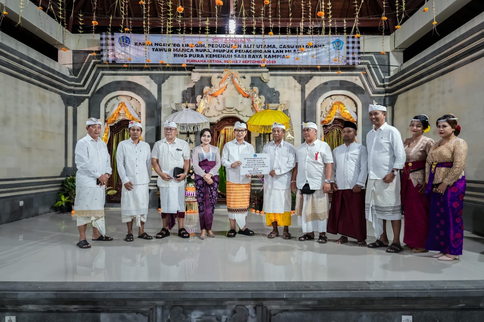 Bupati Adi Arnawa