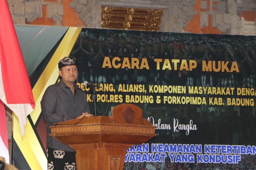 tatap muka pecalang