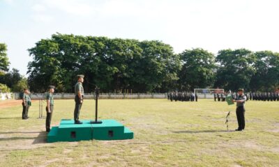 Kasdam IX/Udayana memimpin upacara Hari Sumpah Pemuda Ke-97 Tahun 2025 di Lapangan I Gusti Ngurah Rai, Kepaon