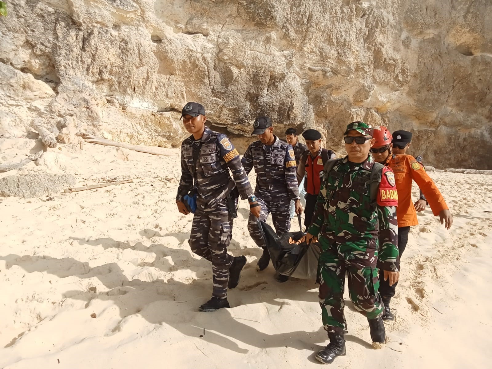 Pantai Kelingking