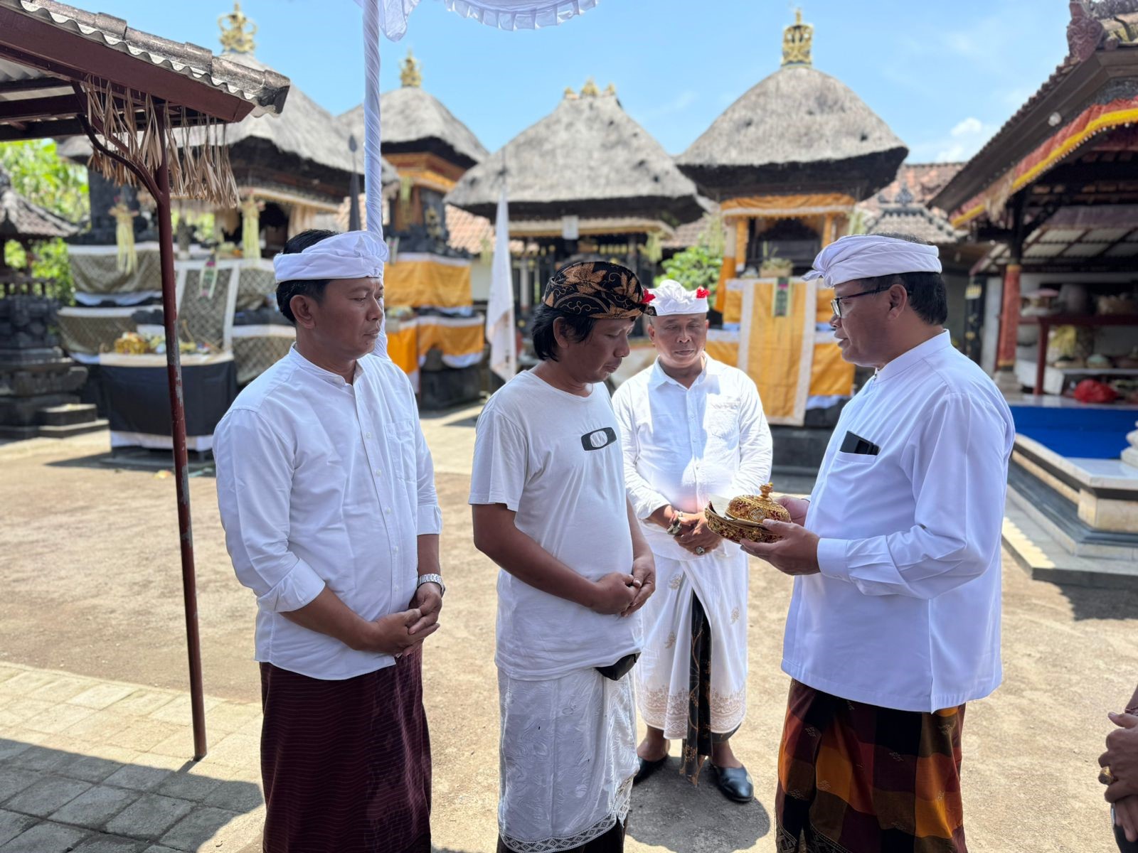 sekda alit wiradana
