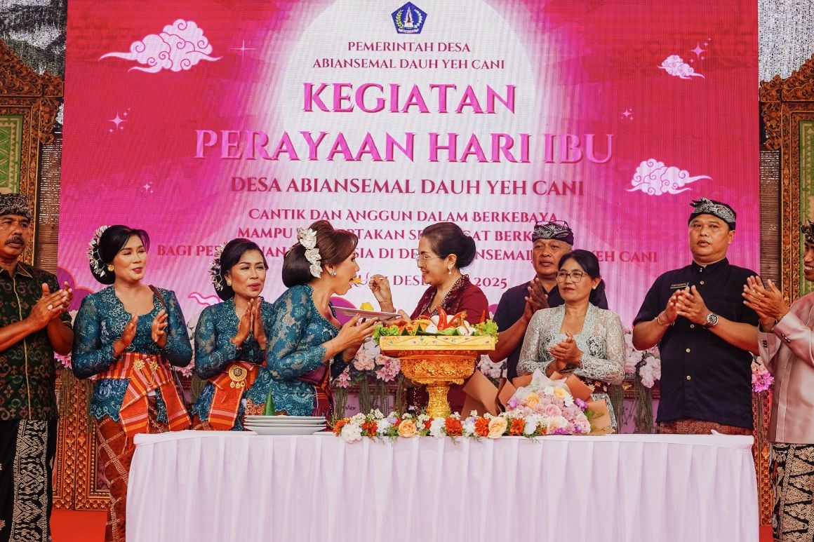 hari ibu di dauh yeh cani