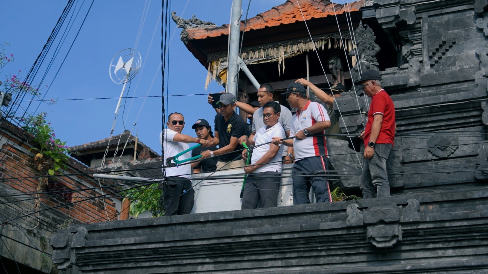 penataan kabel badung