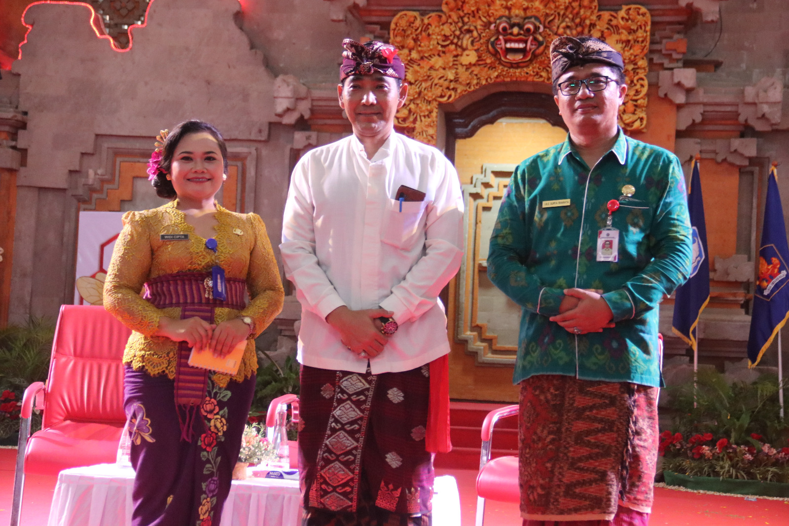 Satu Keluarga Satu Sarjana