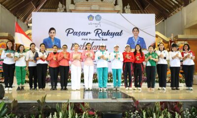 TP PKK Provinsi Bali menggelar kegiatan Pasar Rakyat “Berbelanja dan Berbagi” di Lapangan Ida Dewa Agung Jambe