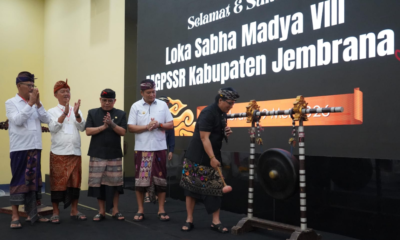 Wagub Giri Prasta resmi membuka Loka Sabha Madya VIII Maha Gotra Pasek Sanak Sapta Rsi Kabupaten Jembrana