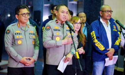 Bareskrim Polri mengungkap praktik perjudian online jaringan internasional yang beroperasi di wilayah Jakarta Barat.