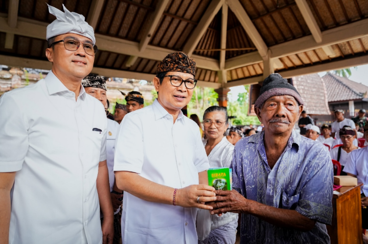 bantuan hari raya badung