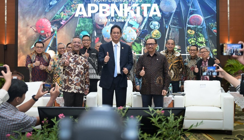 Menteri Keuangan Purbaya Yudhi Sadewa memaparkan kinerja APBN Semester I 2026 pada Konferensi Pers APBN KiTA Edisi Juli 2026 Judul Gambar Menkeu Purbaya Paparkan Kinerja APBN Semester I 2026