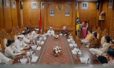 Bupati Badung Adi Arnawa menerima audiensi DPW NCPI Bali dan mantan Gubernur Jenderal Australia David Hurley di Puspem Badung.