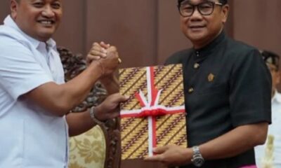 Suasana Rapat Paripurna DPRD Gianyar saat menetapkan Raperda Pertanggungjawaban Pelaksanaan APBD Tahun Anggaran 2025 menjadi Peraturan Daerah