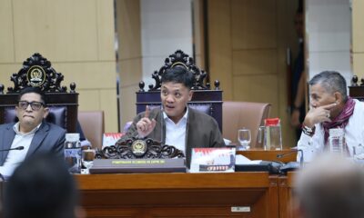 Ketua Komisi III DPR RI Habiburokhman berharap kasus dugaan korupsi mantan Jampidsus Febrie Adriansyah segera dituntaskan.