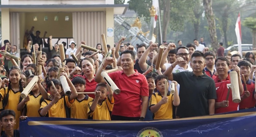 Bupati Jembrana I Made Kembang Hartawan menghadiri Puncak Peringatan Hari Anak Nasional 2026 di Gedung Kesenian Ir. Soekarno.