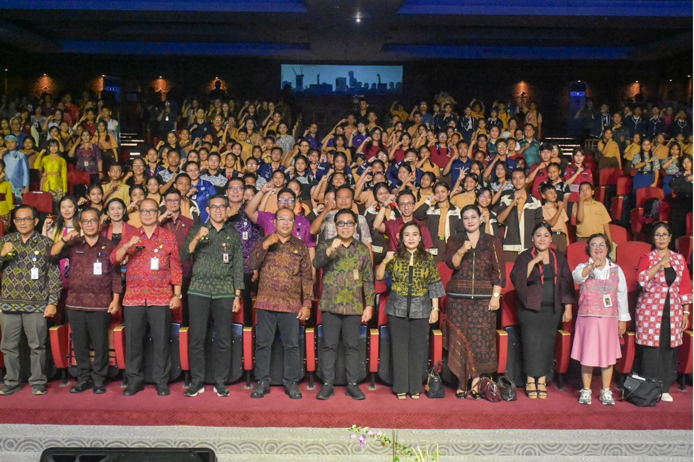 Wakil Walikota Denpasar Arya Wibawa menghadiri Peringatan Hari Anak Nasional 2026 di Gedung Dharma Negara Alaya Denpasar.