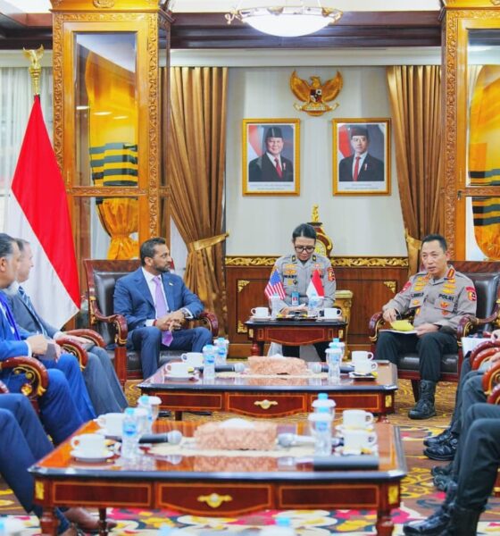 Kapolri Jenderal Polisi Listyo Sigit Prabowo menerima audiensi Direktur FBI Kash Patel di Mabes Polri, Jakarta.