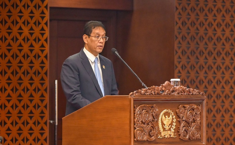 Menteri Keuangan Purbaya Yudhi Sadewa menyampaikan paparan dalam Rapat Kerja Komisi XI DPR di Jakarta mengenai capaian opini WTP Kemenkeu.