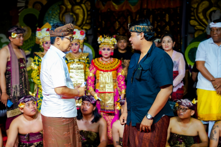 bupati adi arnawa