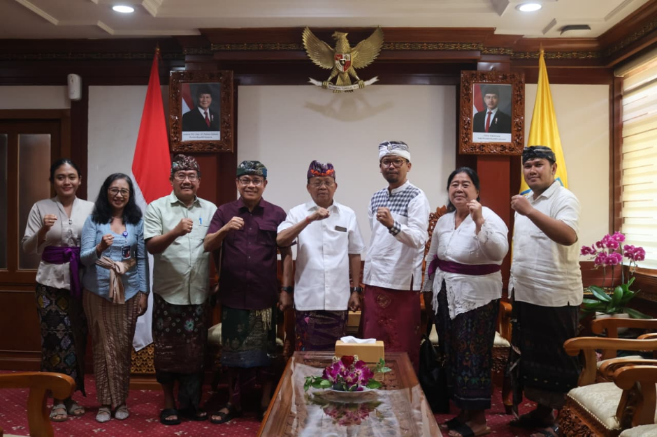 Gubernur Bali Wayan Koster menegaskan bahwa pembangunan sektor pertanian harus berjalan seiring dengan pengembangan pariwisata berbasis buday