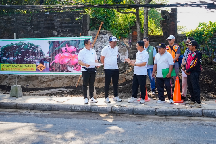 pedestrian kuta