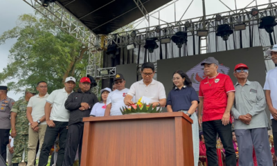 Bupati Badung I Wayan Adi Arnawa bersama Ketua TP PKK Badung Nyonya Rasniathi Adi Arnawa menghadiri HUT Ke-83 Desa Baha
