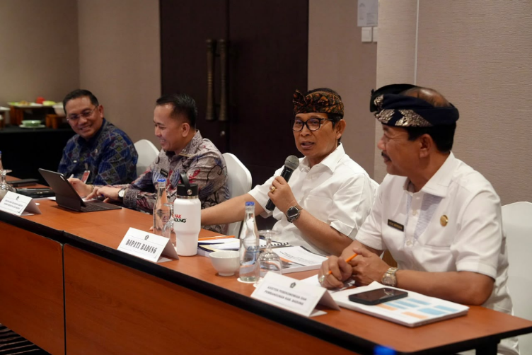 Bupati Badung Adi Arnawa menghadiri FGD persiapan pembentukan BUMD Infrastruktur dan BUMD Kesehatan di Harris Hotel Sunset Road Bali