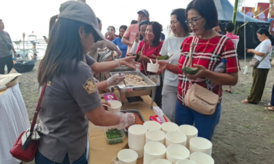 Suasana hari kedua Lovina Festival dengan sajian kuliner olahan ikan laut Gemarikan di Pantai Tasik Madu, Lovina, Buleleng.