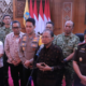 Gubernur Bali Wayan Koster memberikan keterangan usai memimpin Rapat Koordinasi Forkopimda Provinsi Bali di Jayasabha, Denpasar.