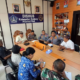 Kepala Dishub Badung Anak Agung Gde Rahmadi memimpin rapat koordinasi penertiban parkir liar di Ruang Rapat Dishub Badung, Kamis (30/7/2026).