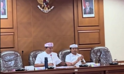 Ketua Pansus DPRD Badung I Made Rai Wirata memimpin rapat kerja finalisasi Raperda Pencabutan Perda Administrasi Kependudukan di DPRD Badung, Rabu (29/7/2026).