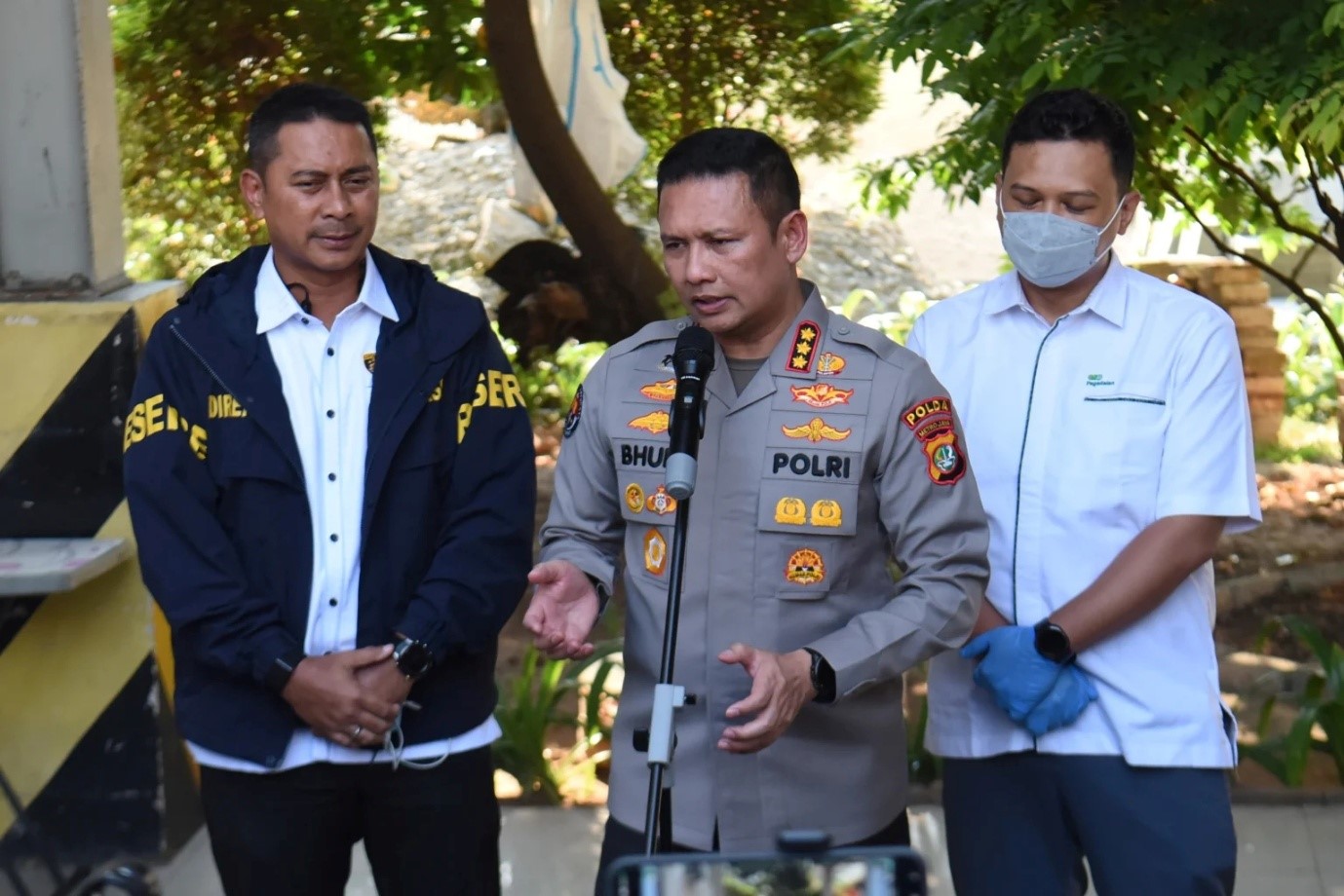 Kabid Humas Polda Metro Jaya Kombes Pol. Budi Hermanto memberikan keterangan kepada media terkait pelimpahan tersangka Don Ritto.