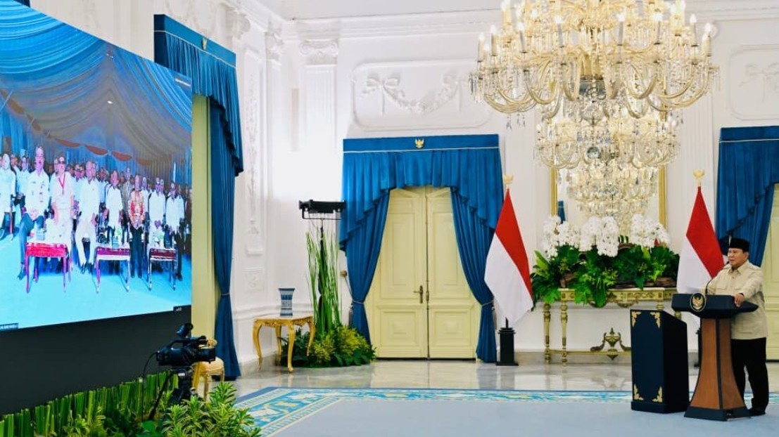 Presiden Prabowo Subianto mengikuti groundbreaking Proyek Strategis Nasional LNG Abadi Masela secara hybrid dari Istana Merdeka
