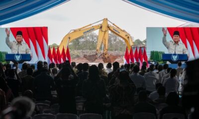 Presiden Prabowo Subianto meresmikan groundbreaking Proyek Strategis Nasional LNG Abadi Masela secara hybrid dari Istana Merdeka.