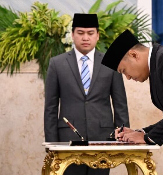 Presiden Prabowo Subianto melantik Sudaryono sebagai Kepala Badan Gizi Nasional di Istana Negara